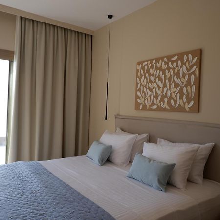 Kaiser Luxury Suites Achilleion ภายนอก รูปภาพ