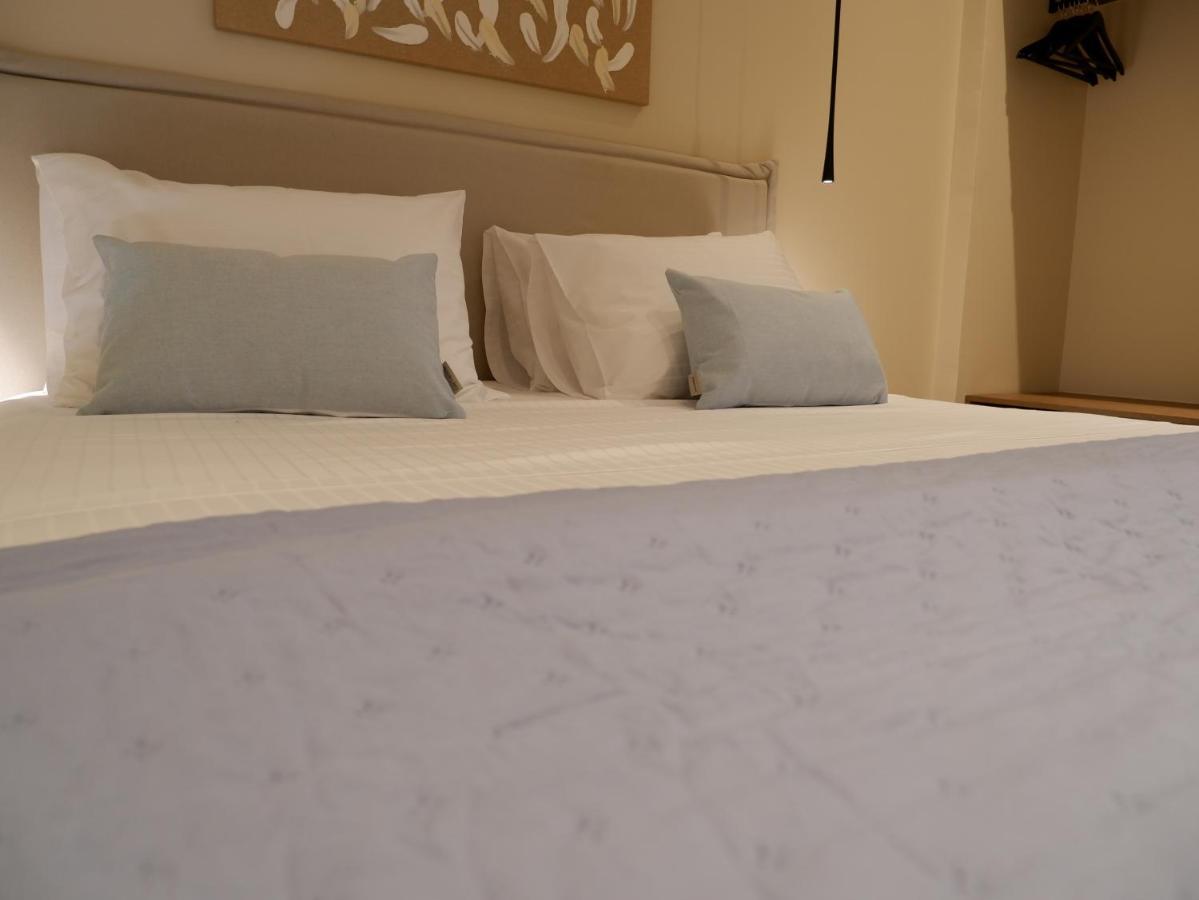 Kaiser Luxury Suites Achilleion ภายนอก รูปภาพ