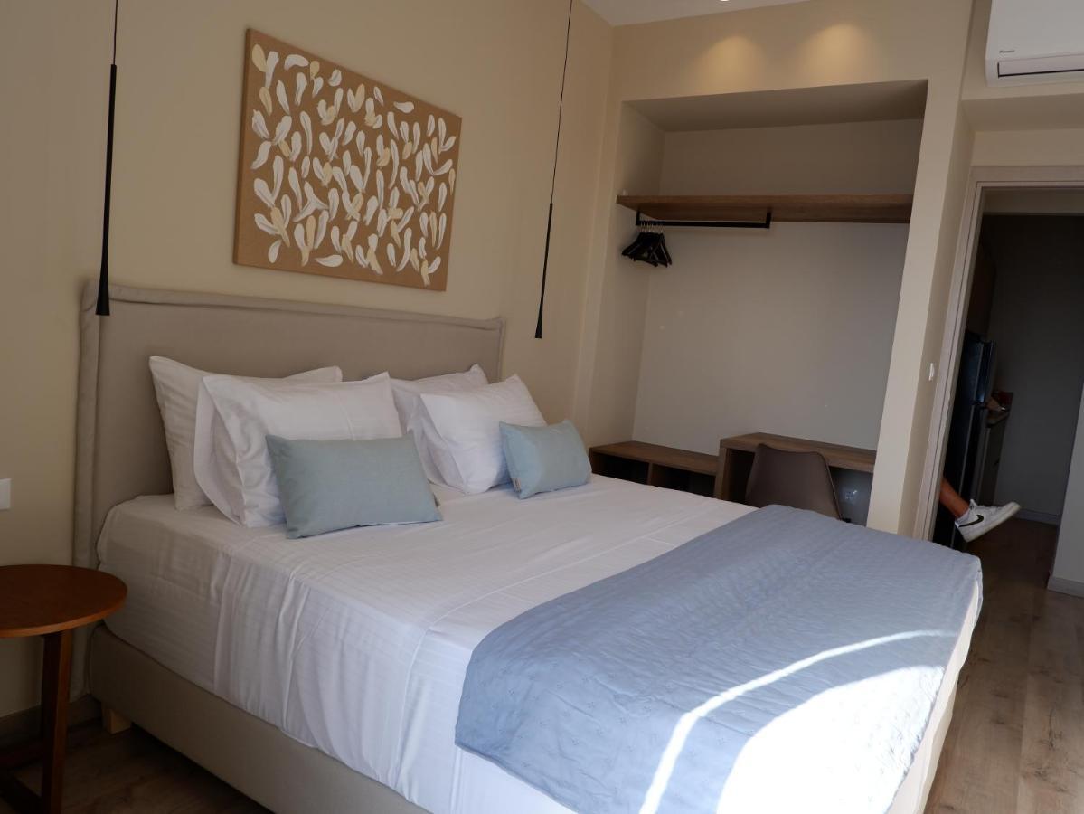 Kaiser Luxury Suites Achilleion ภายนอก รูปภาพ