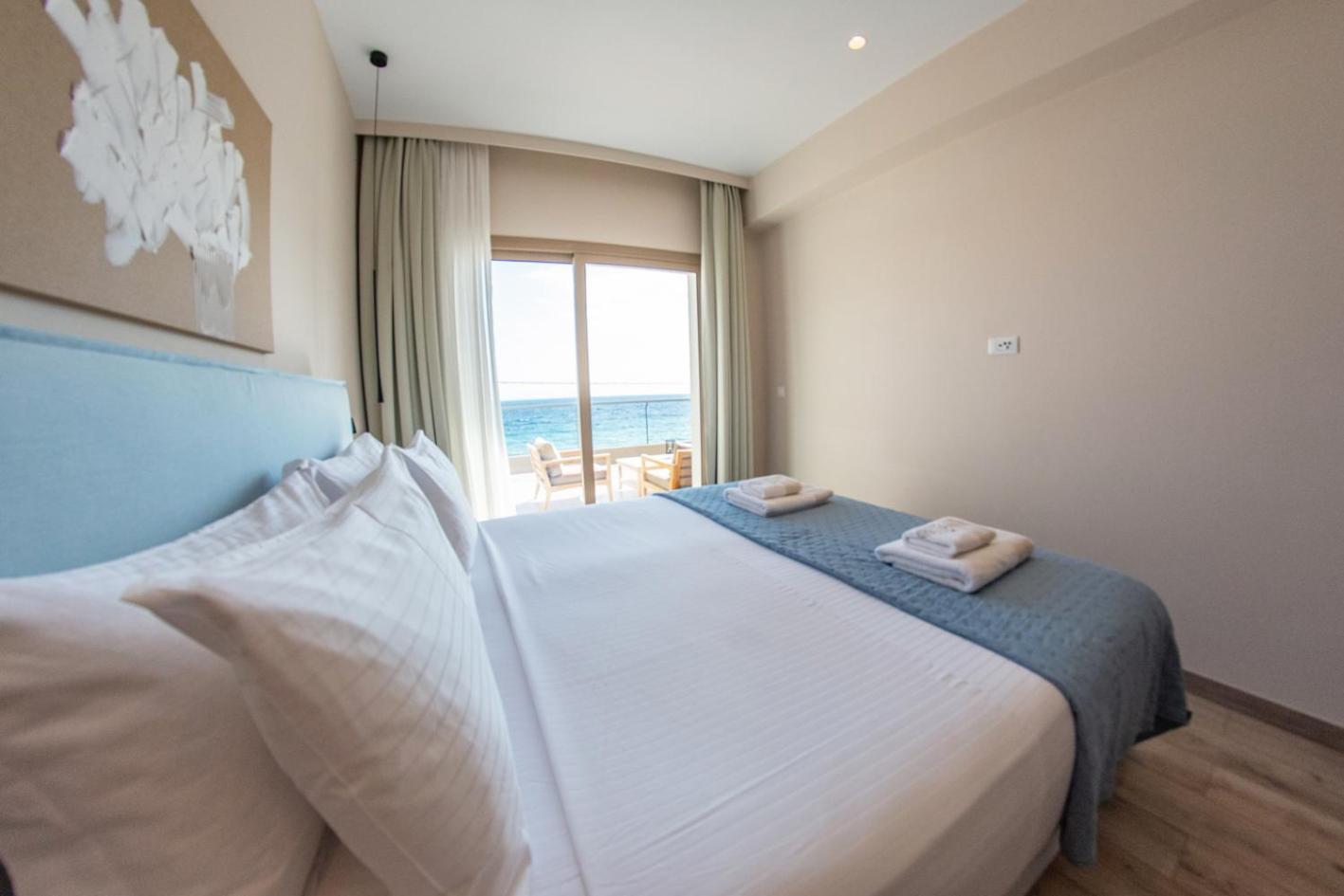 Kaiser Luxury Suites Achilleion ภายนอก รูปภาพ