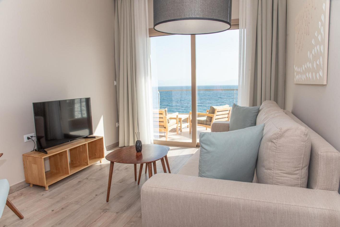 Kaiser Luxury Suites Achilleion ภายนอก รูปภาพ