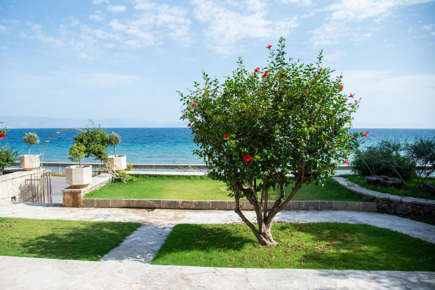 Kaiser Luxury Suites Achilleion ภายนอก รูปภาพ