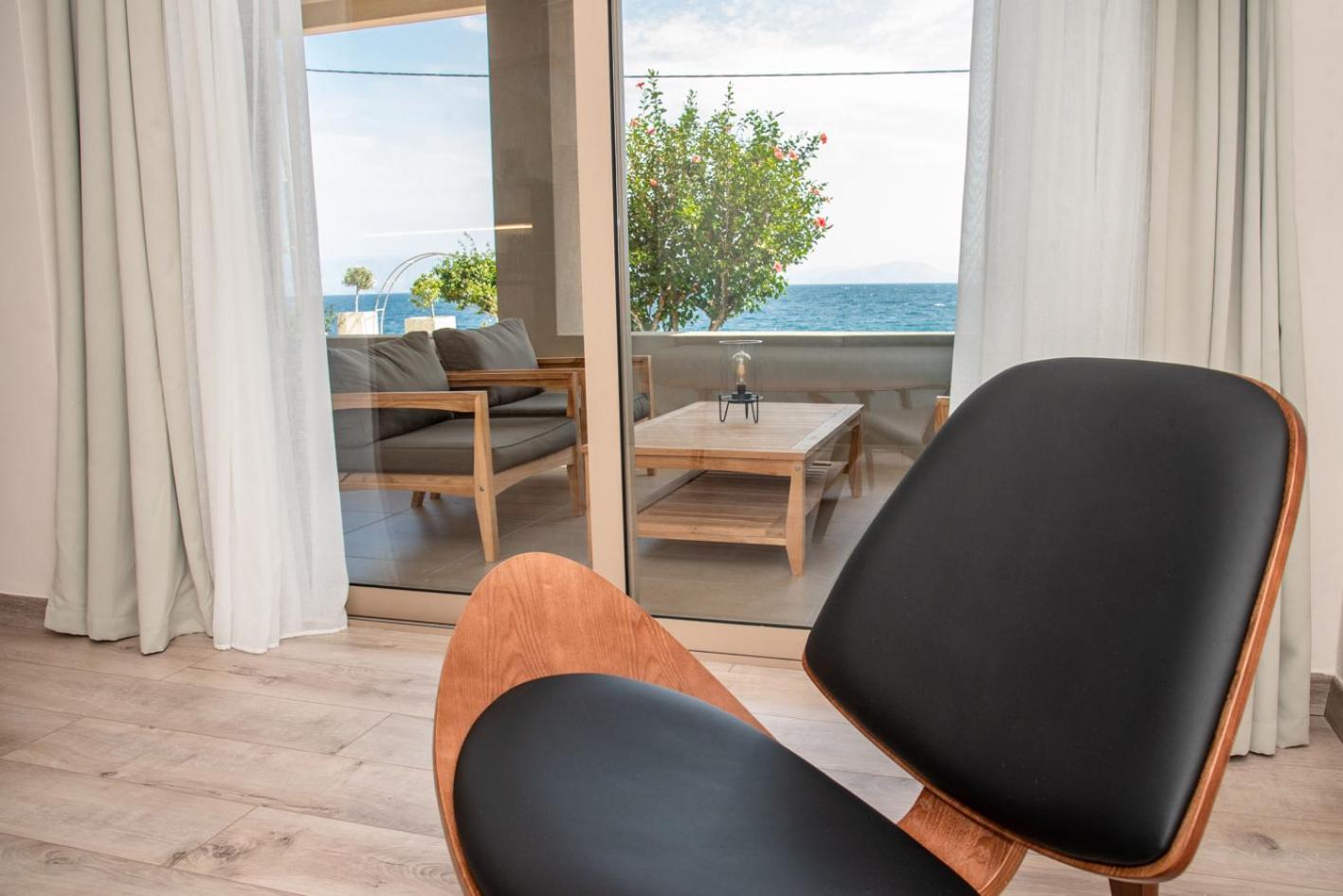 Kaiser Luxury Suites Achilleion ภายนอก รูปภาพ