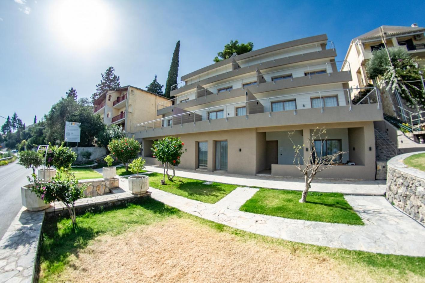 Kaiser Luxury Suites Achilleion ภายนอก รูปภาพ